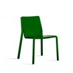 mitab layer -  Layer is een lichtgewicht en functionele houten stoel. De unieke productiemethode waarbij twee lagen worden gecreëerd.