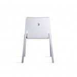 mitab layer -  Layer is een lichtgewicht en functionele houten stoel. De unieke productiemethode waarbij twee lagen worden gecreëerd.