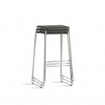 mitab montoya bar - Montoya is een perfecte kruk voor grote en kleine tijdelijke inrichtingen. De uitstekende stapelmogelijkheden en het lage gec=wicht maakt Montoya gemakkelijk te gebruiken en op te slaan als dat nodig is.