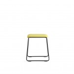 mitab montoya bar - Montoya is een perfecte kruk voor grote en kleine tijdelijke inrichtingen. De uitstekende stapelmogelijkheden en het lage gec=wicht maakt Montoya gemakkelijk te gebruiken en op te slaan als dat nodig is.